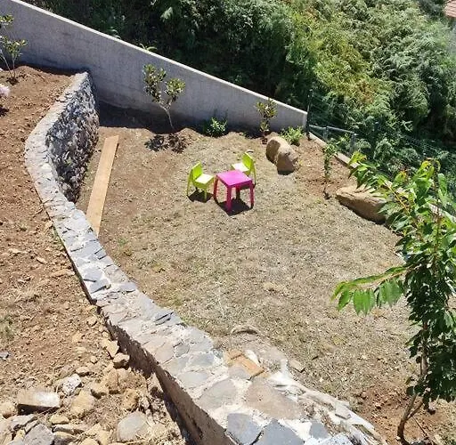 Quiet Countryside Nature Retreat בית נופש